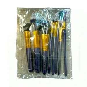 SeneGence Makeup Brushes set of 8 New!